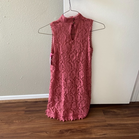 Dress - Picture 2 of 3